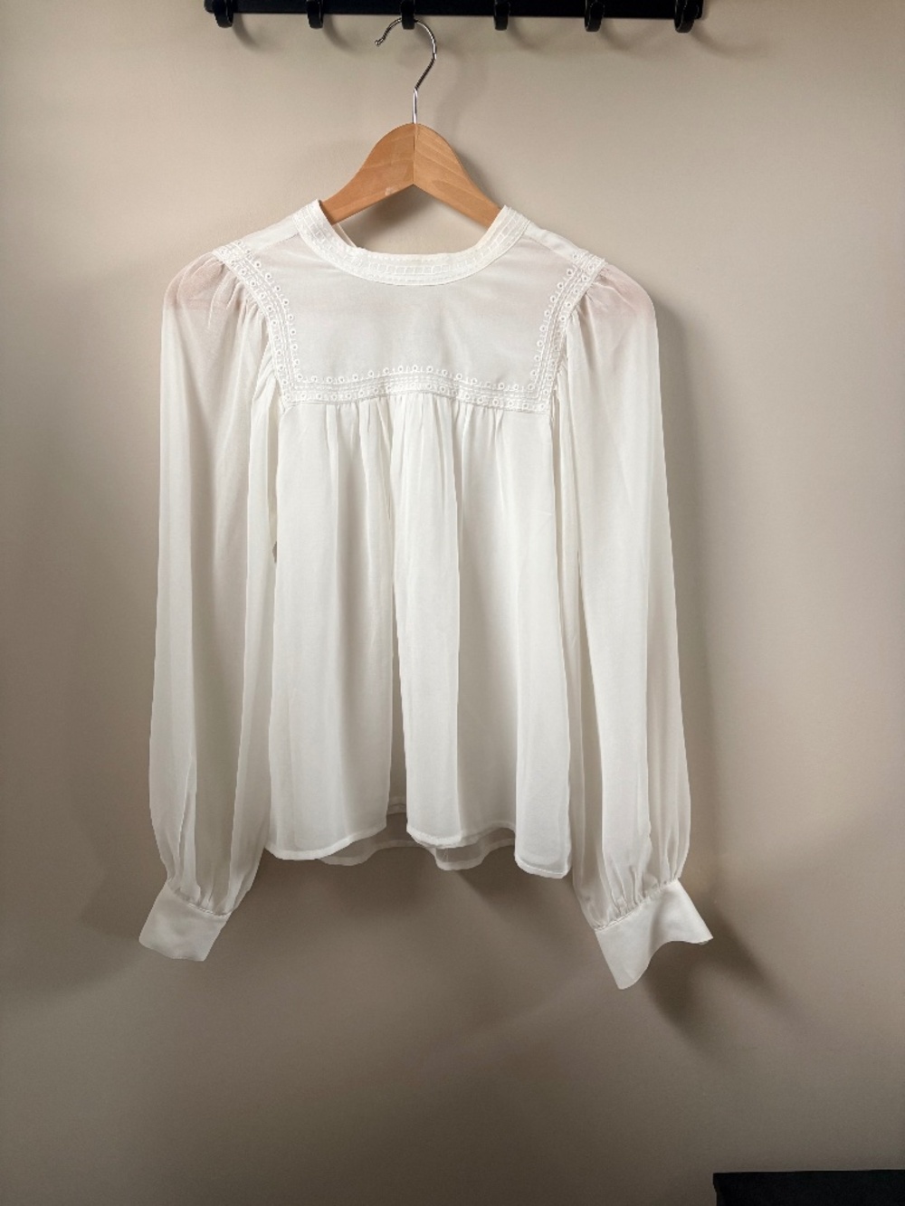 Gap Cream Sheer Crew Neck Dual Layered Flowy Top